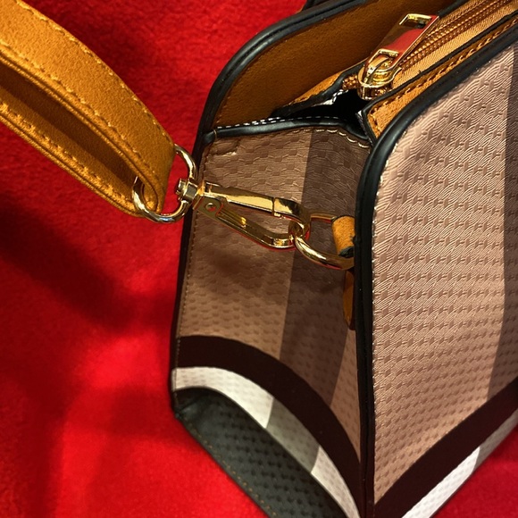 NWOT Designer Inspired Brown Black & White Check Satchel with Removable Strap - Picture 9 of 12